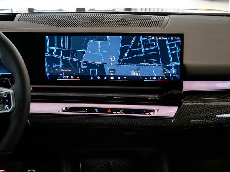 BMW 540 d xDrive Limousine M Sport HUD PANO ACC AHK — photo 13