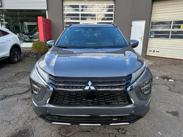 Mitsubishi Eclipse Cross Plug-In Hybrid 4WD Plus Select