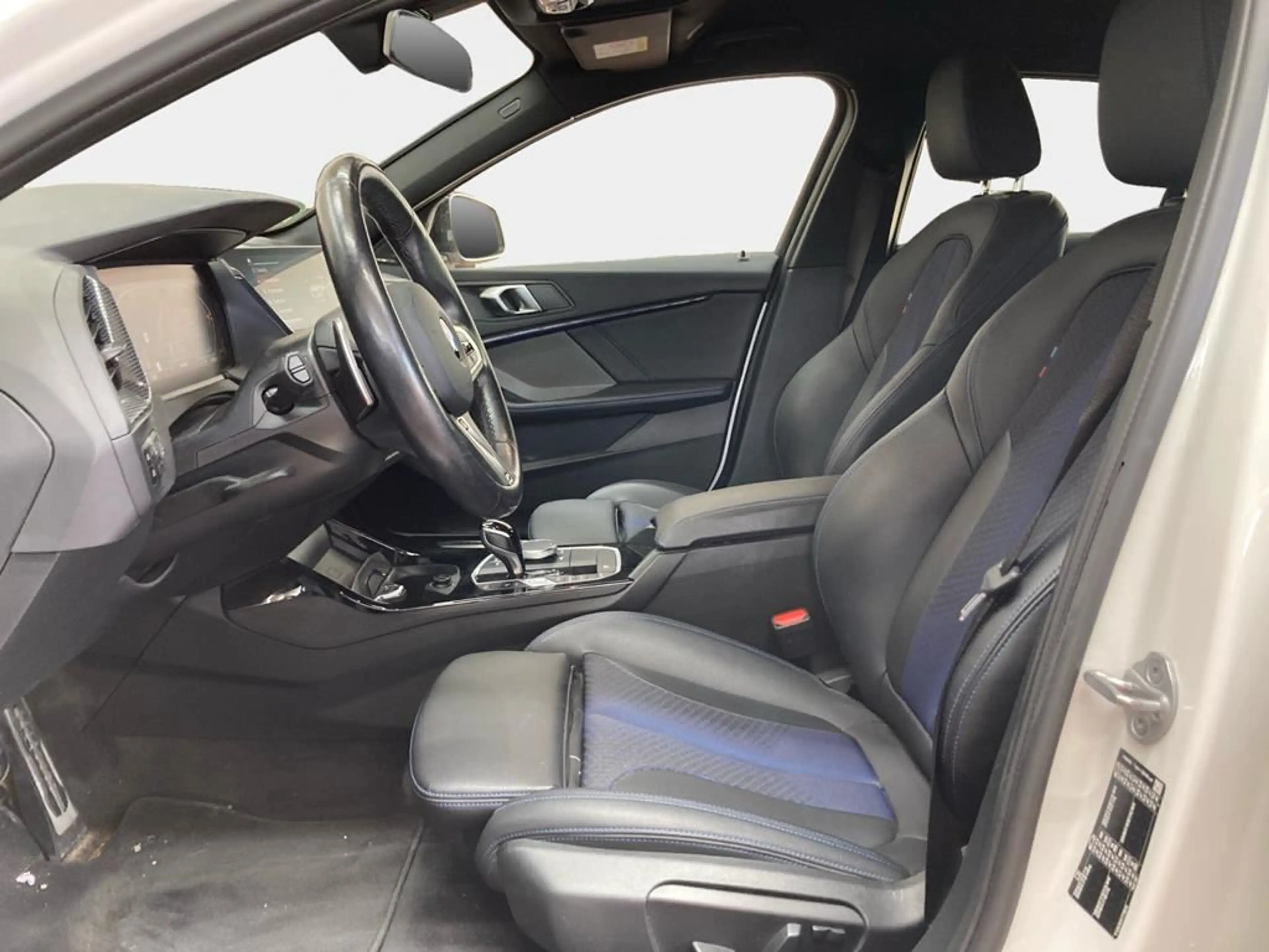 BMW 120 M Sport — photo 11