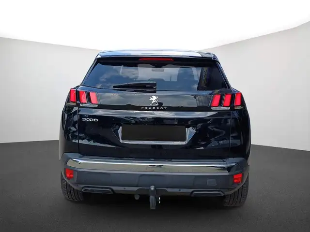 Peugeot 3008 view 3