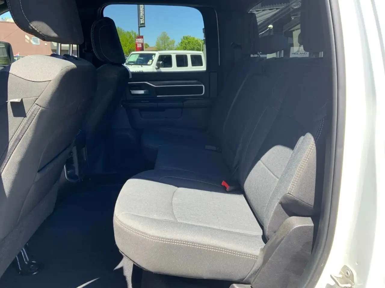 RAM 2500 снимка RAM 2500