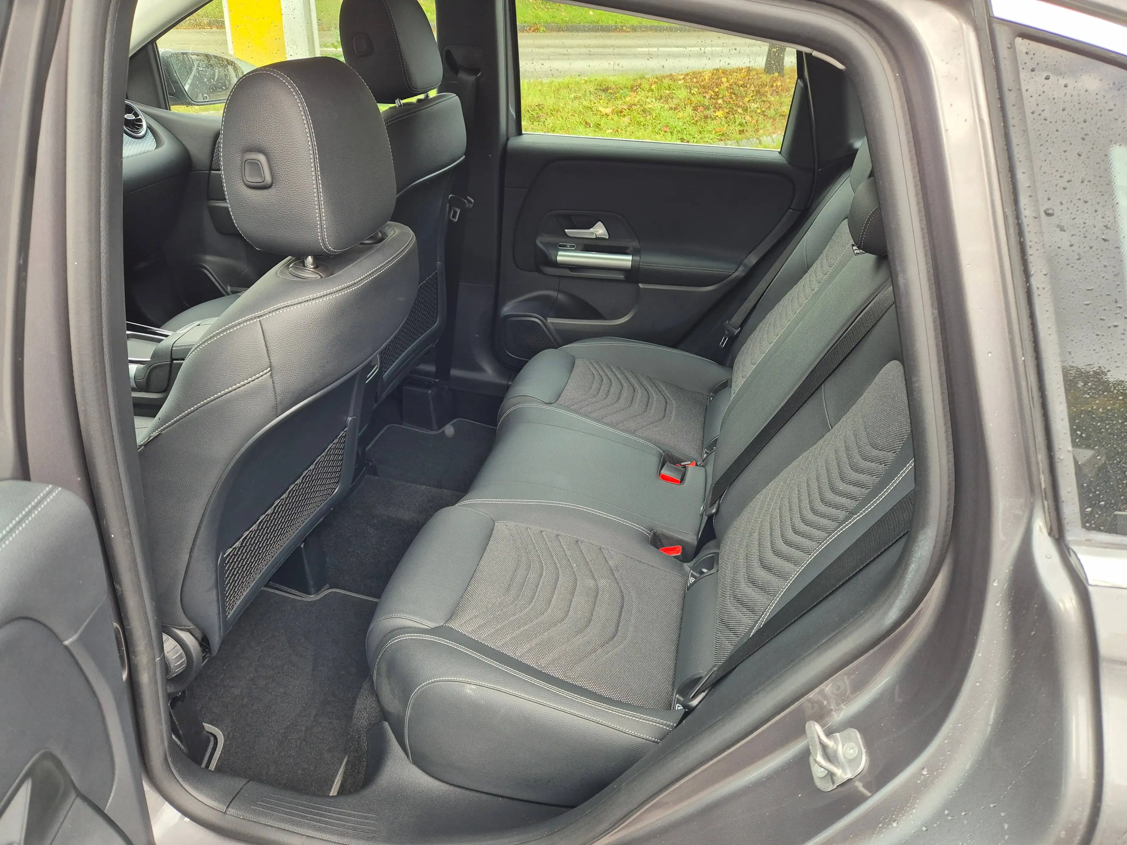 Mercedes-Benz B 200 B 200 (247.087) — photo 8
