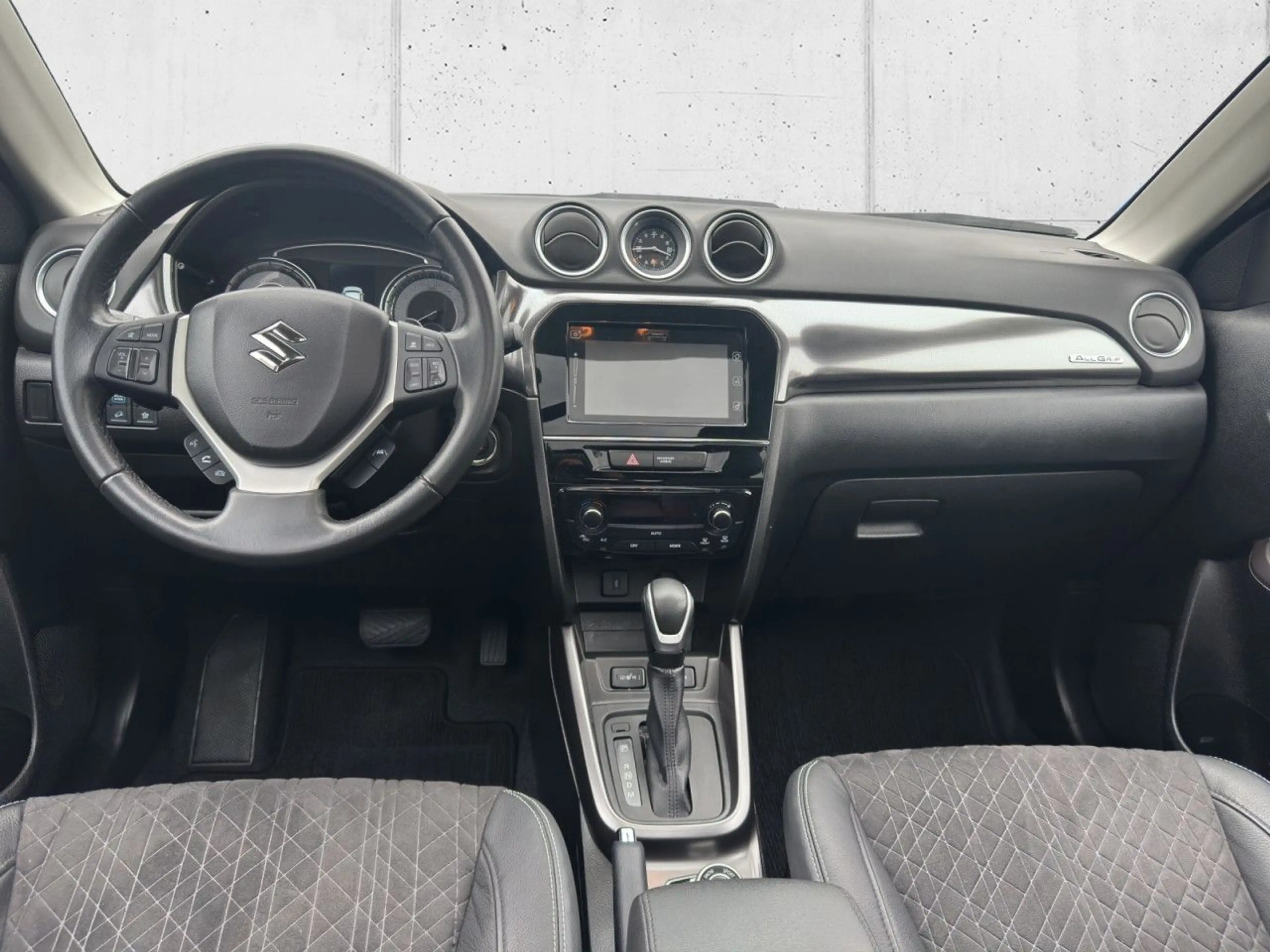 Suzuki Vitara 1.5 Dualjet Hybrid Allgrip AGS + Comfort — photo 14