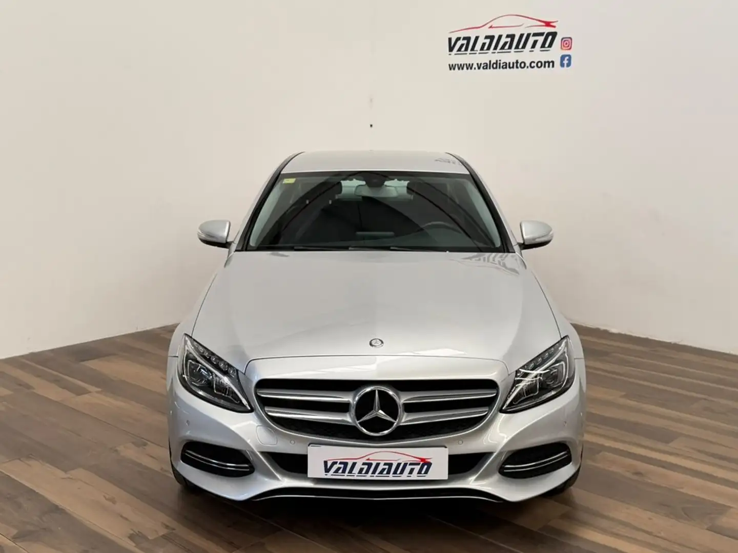 Mercedes-Benz C 220 220CDI BE Avantgarde Aut. Gris - 2
