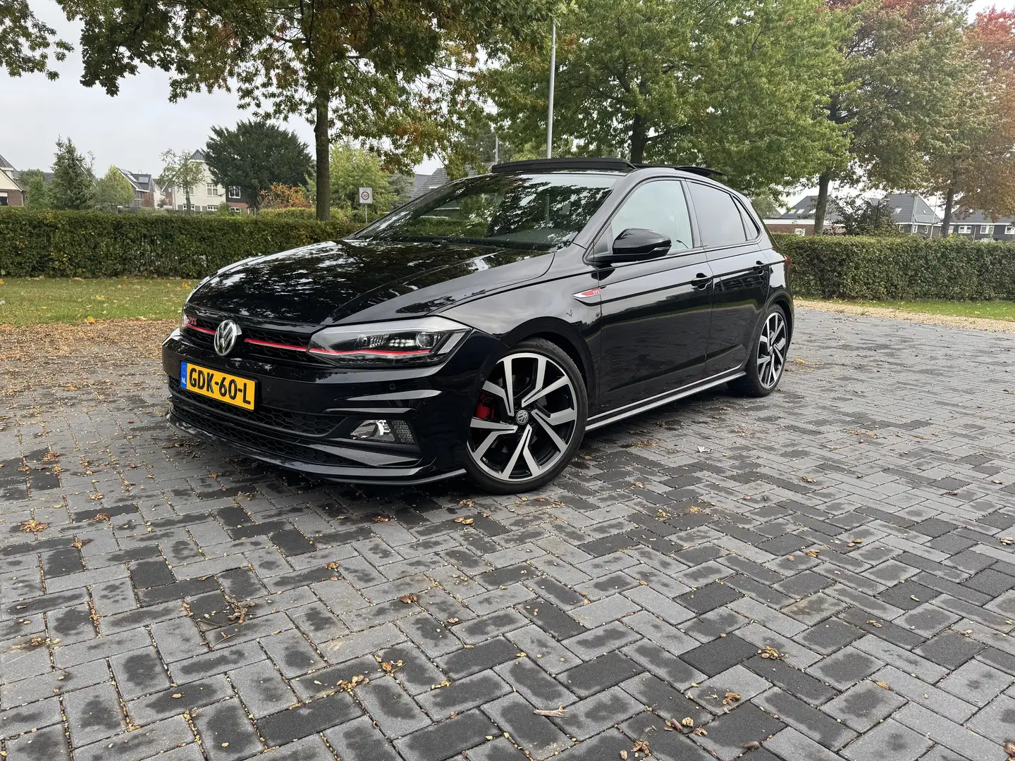 Volkswagen Polo occasion Hatchback Zwart in Ulft voor €