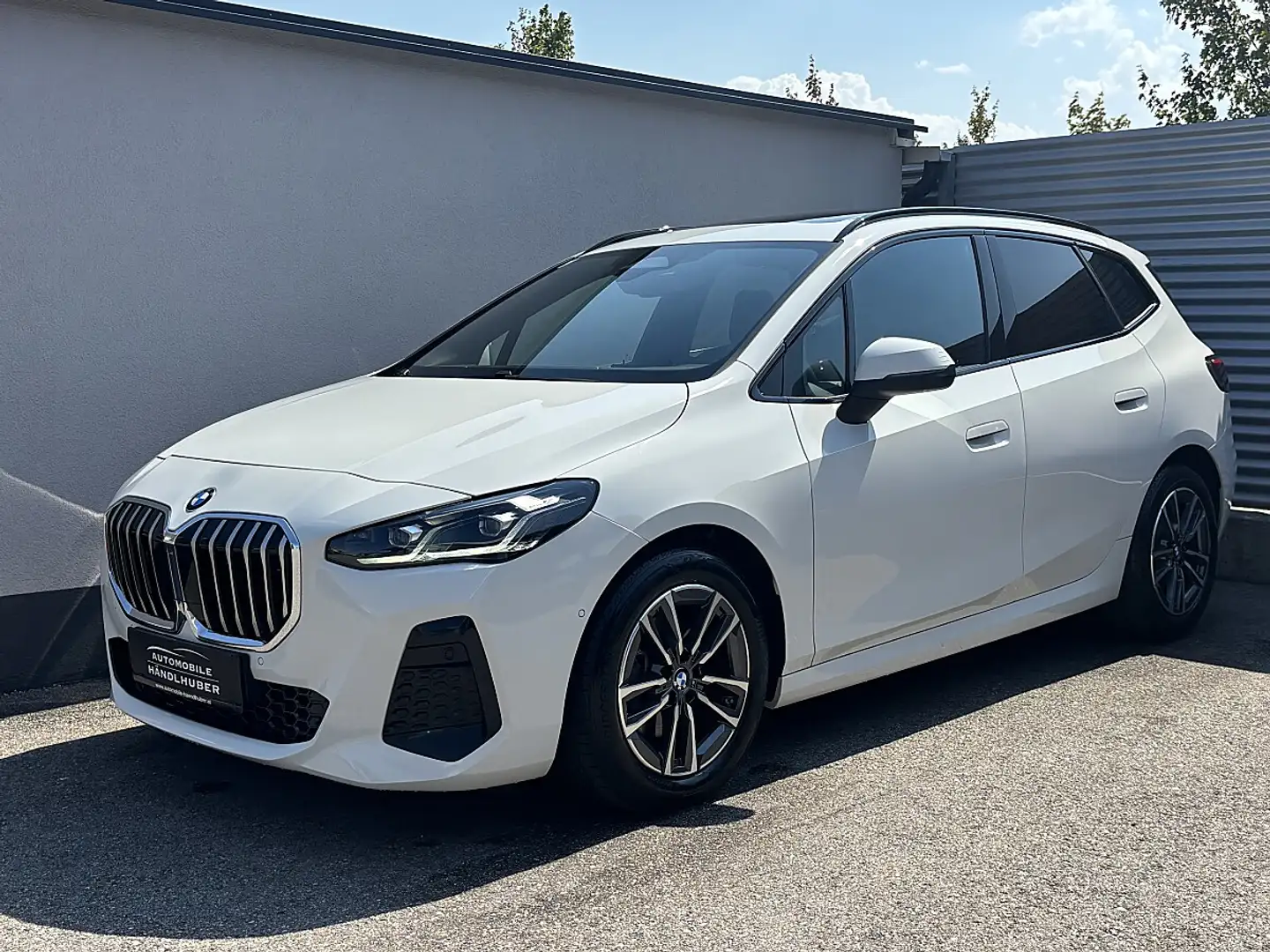 BMW 218 d Active Tourer Aut.M-SPORTPAKET/AD.LED/LRH/PAN... Weiß - 1