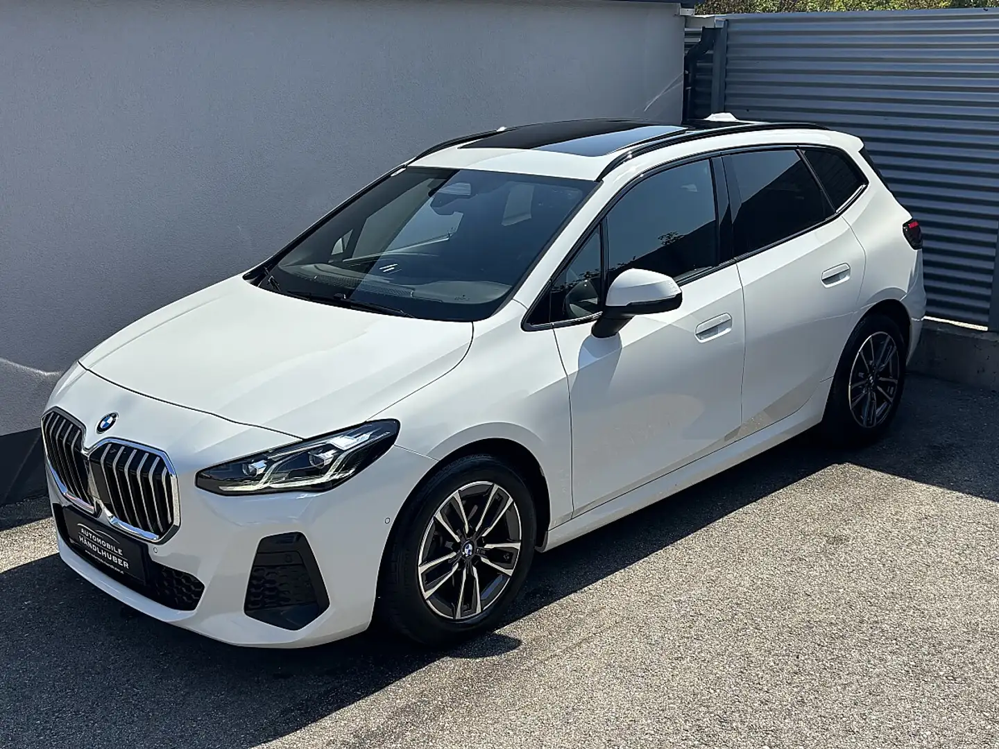 BMW 218 d Active Tourer Aut.M-SPORTPAKET/AD.LED/LRH/PAN... Weiß - 2