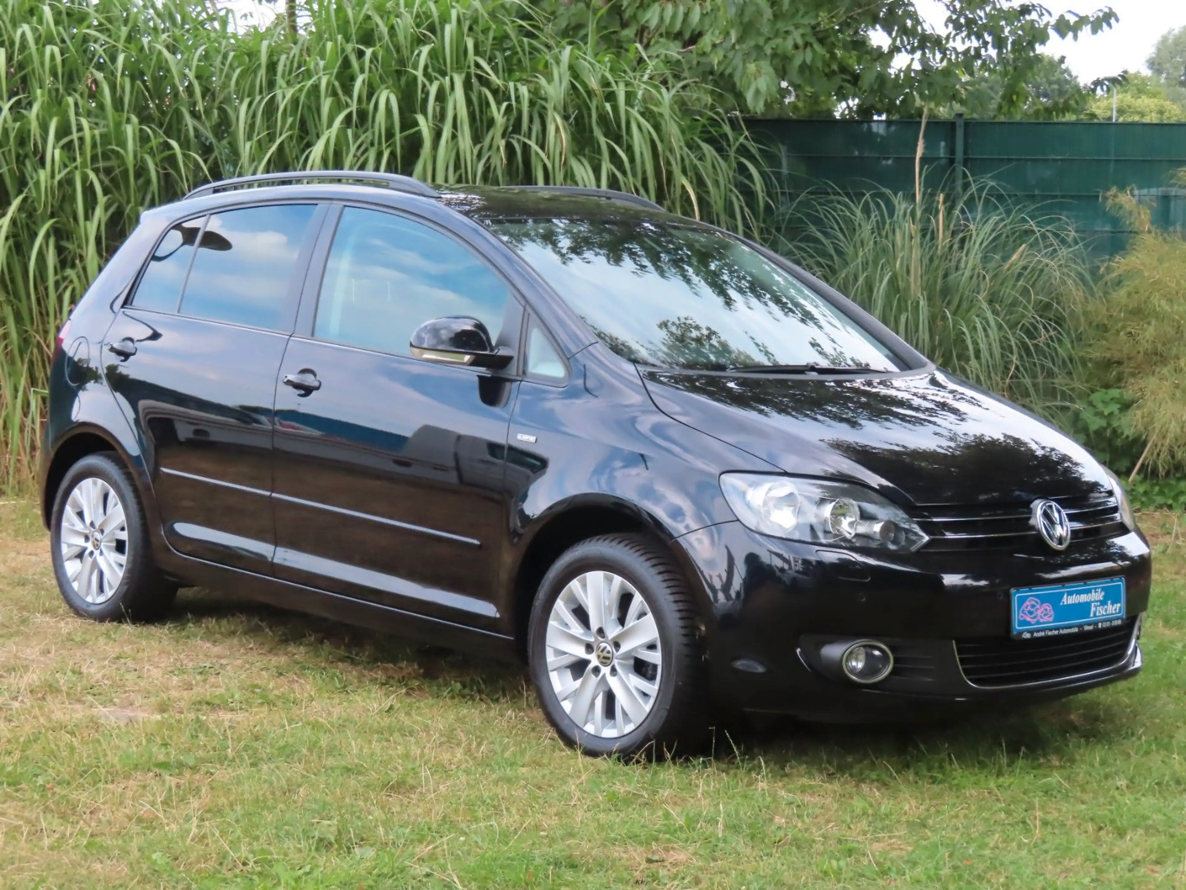 Volkswagen Golf Plus Life     "Schwarz-Met. EZ 11/2013" — photo 3