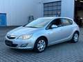 Opel Astra J Lim. 5-trg. Edition Navi* Klima* TÜV Neu Silber - thumbnail 1
