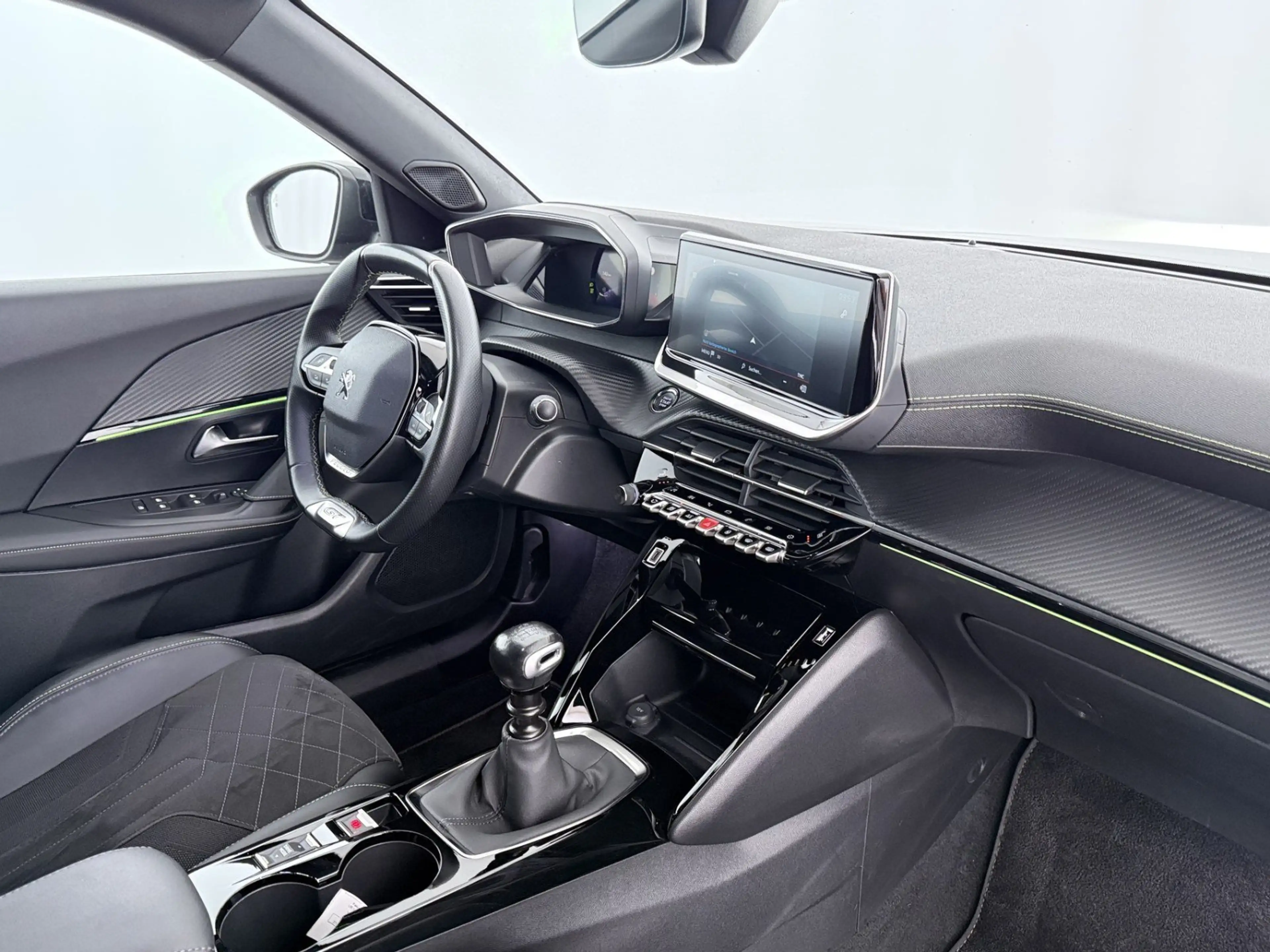 Peugeot 2008 1.2 PureTech 130 GT LED LEDER NAVI SITZHZG — photo 14