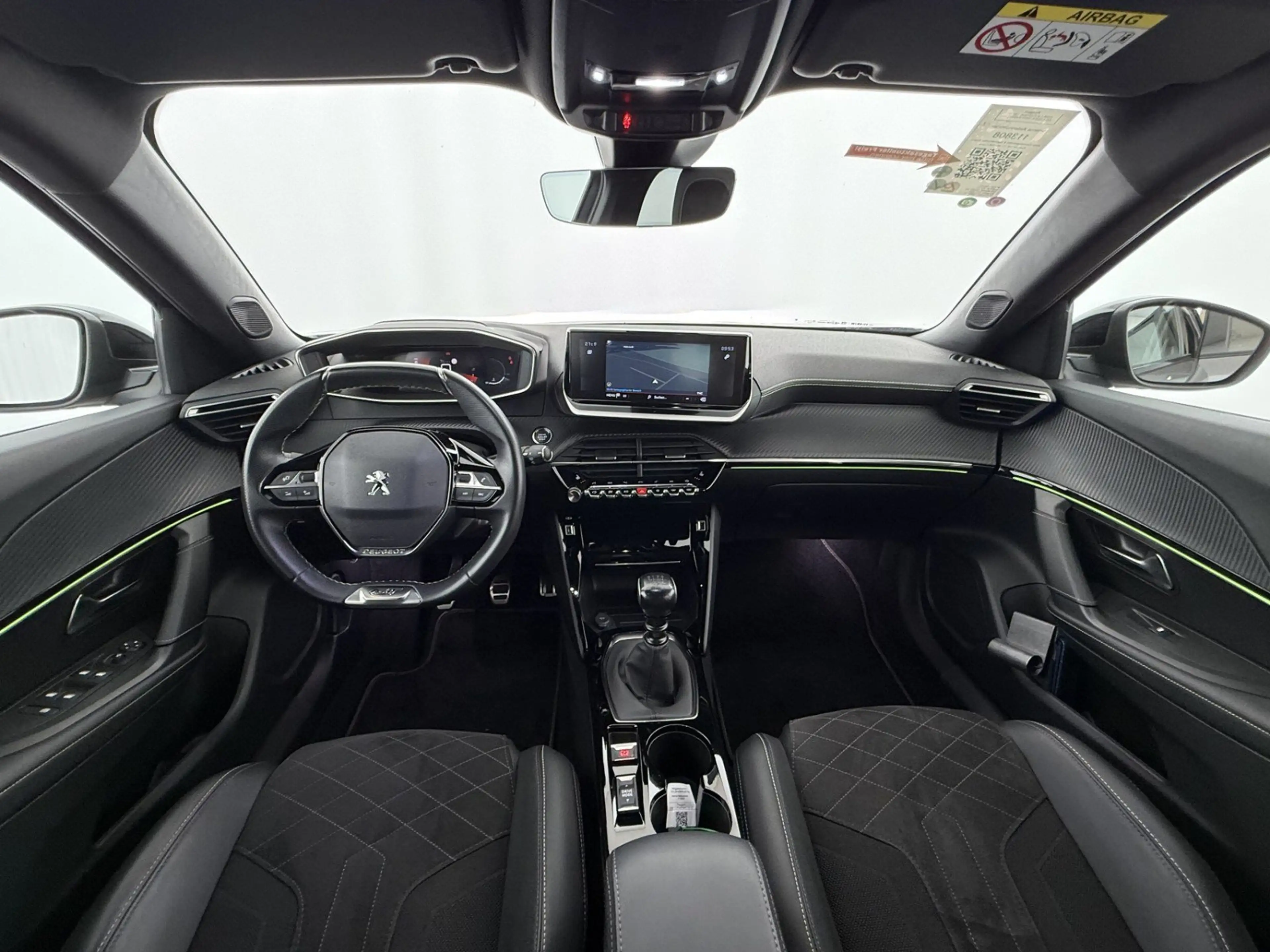 Peugeot 2008 1.2 PureTech 130 GT LED LEDER NAVI SITZHZG — photo 13