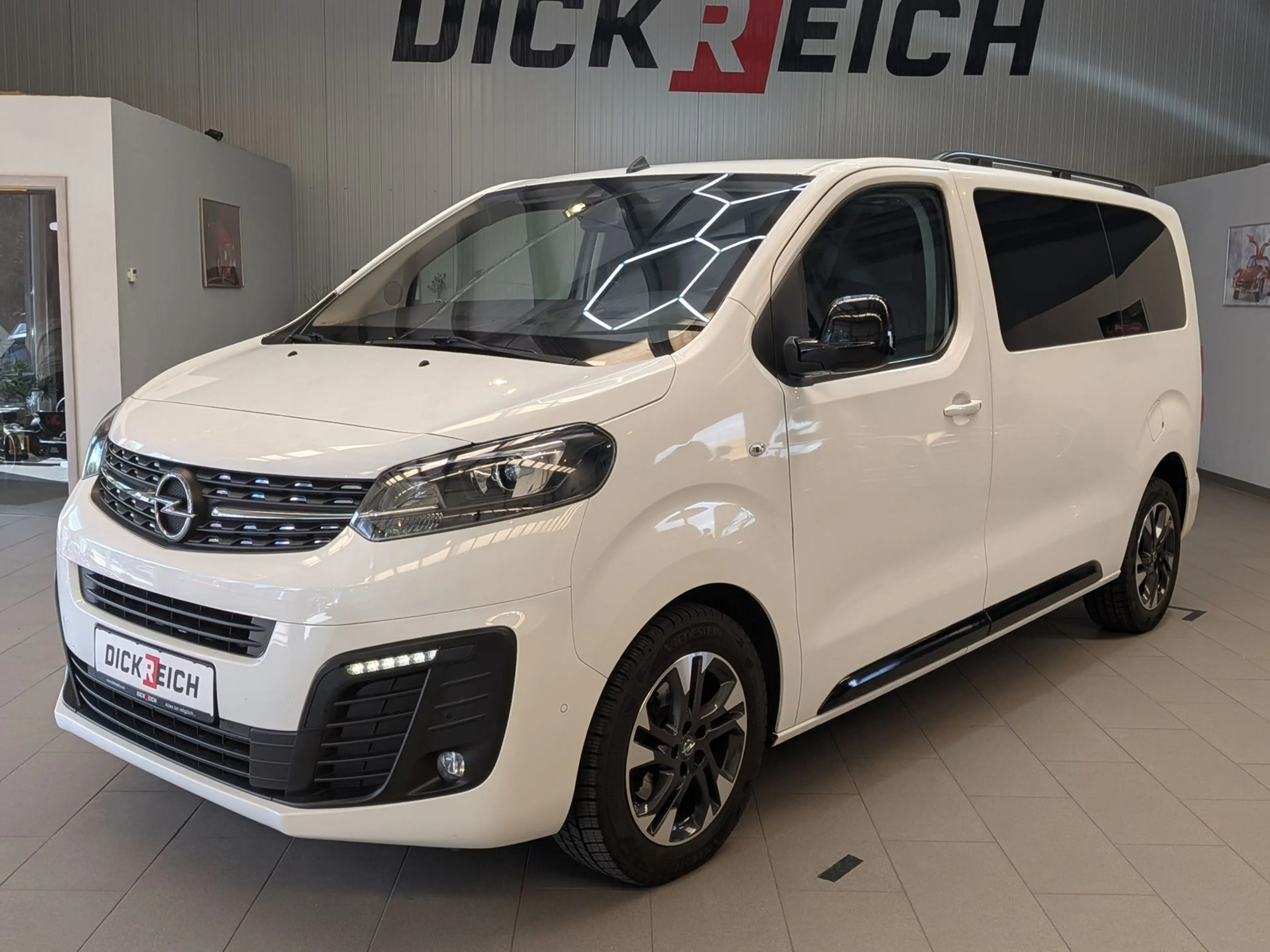 Opel Zafira M 2.0Aut. Life LED*CAM*HUD*ACC*AHK*8-SITZ — photo 7