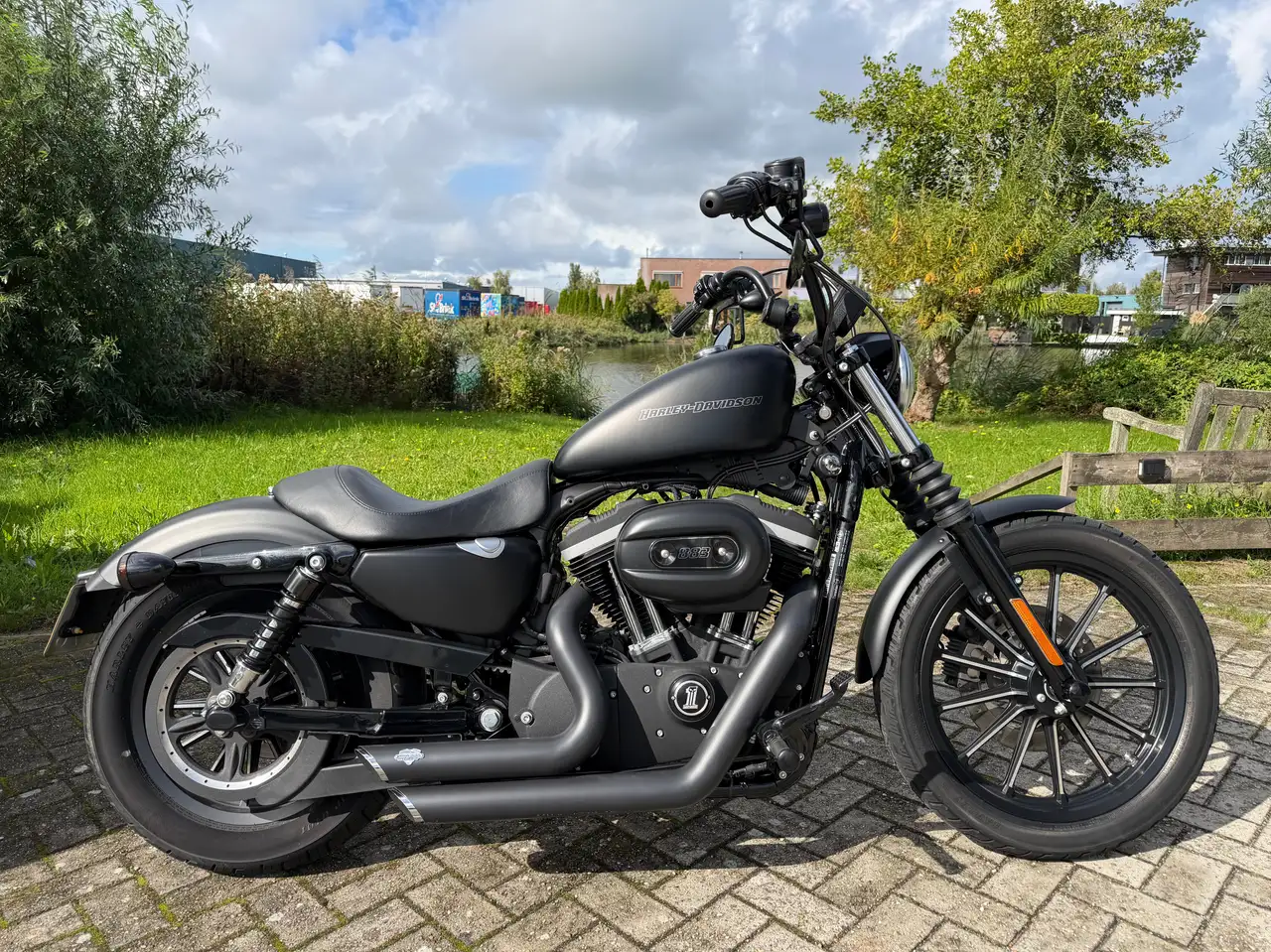 Harley-Davidson Iron 883