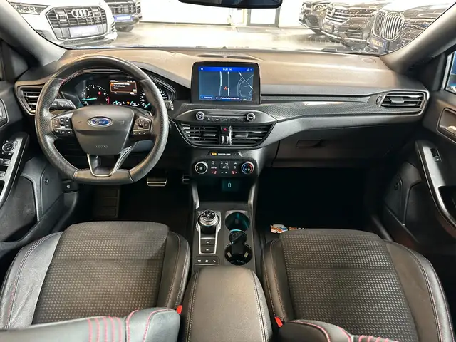 Ford Focus view 6
