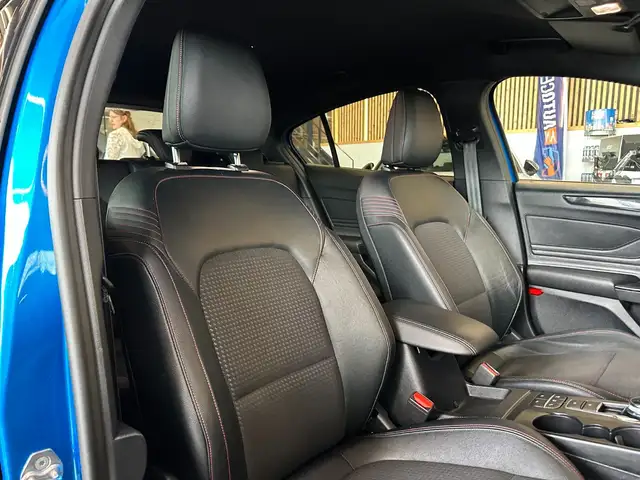 Ford Focus view 7