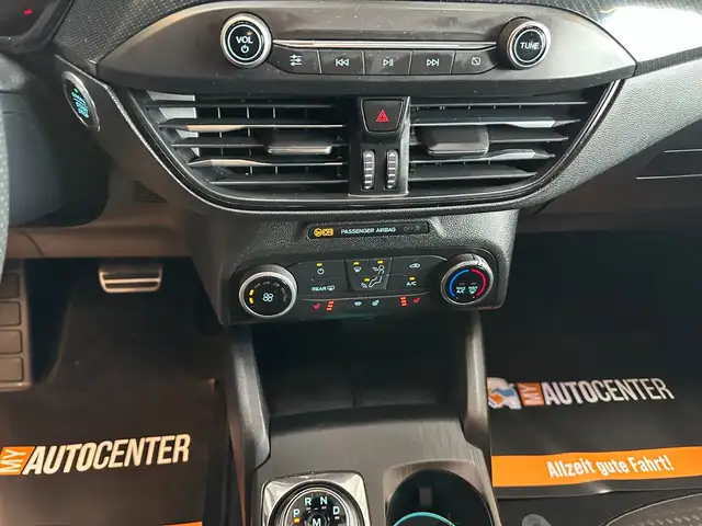 Ford Focus view 10