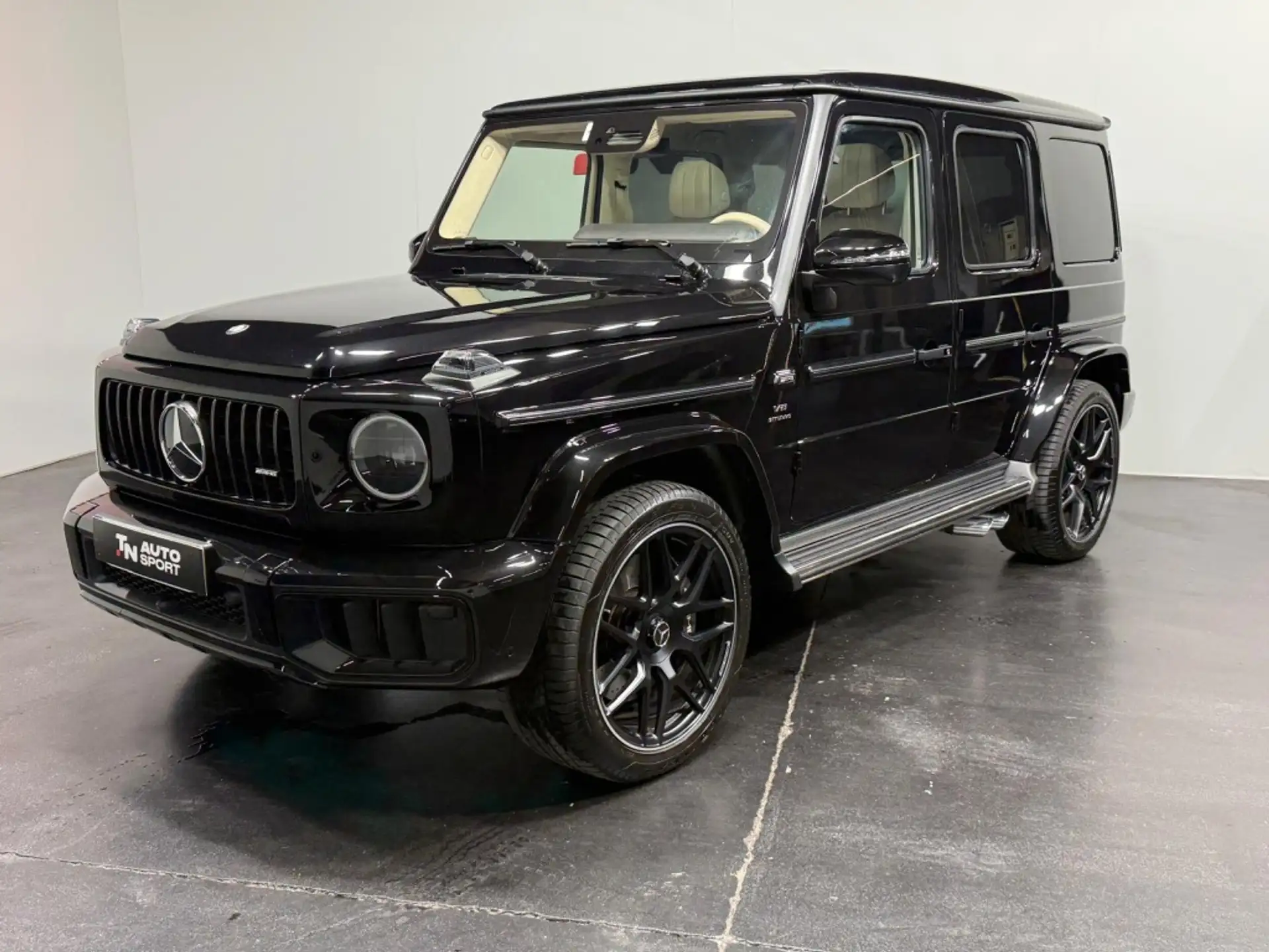 벤츠 G-Class G 63 AMG 2024 검정 사진 1