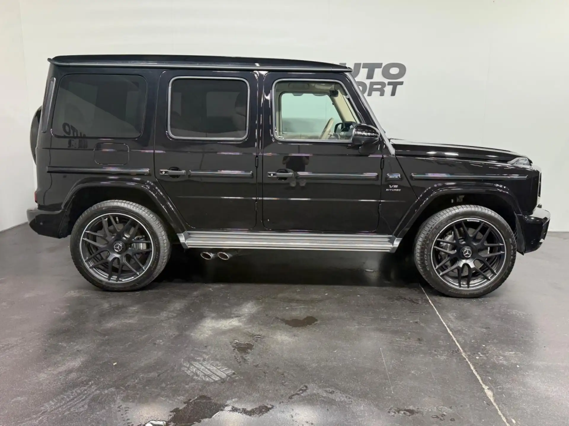 벤츠 G-Class G 63 AMG 2024 검정 사진 4