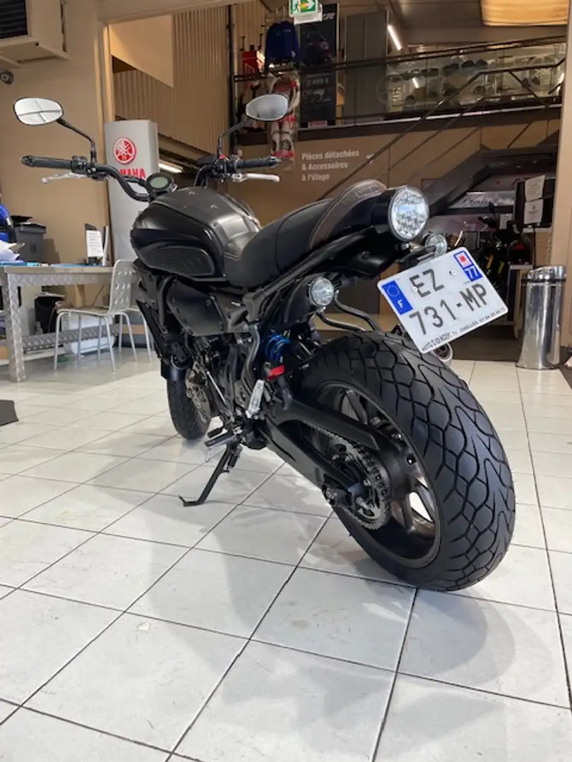 Yamaha XSR 700 Schwarz - 2