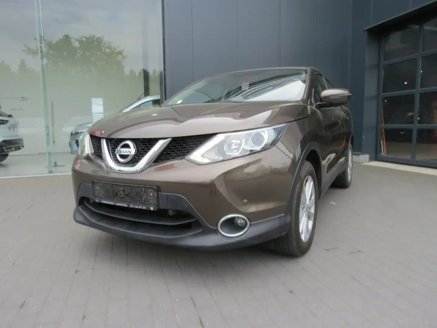 Nissan Qashqai 1.2 DIG-T 2WD N-Connecta Marrone - 1