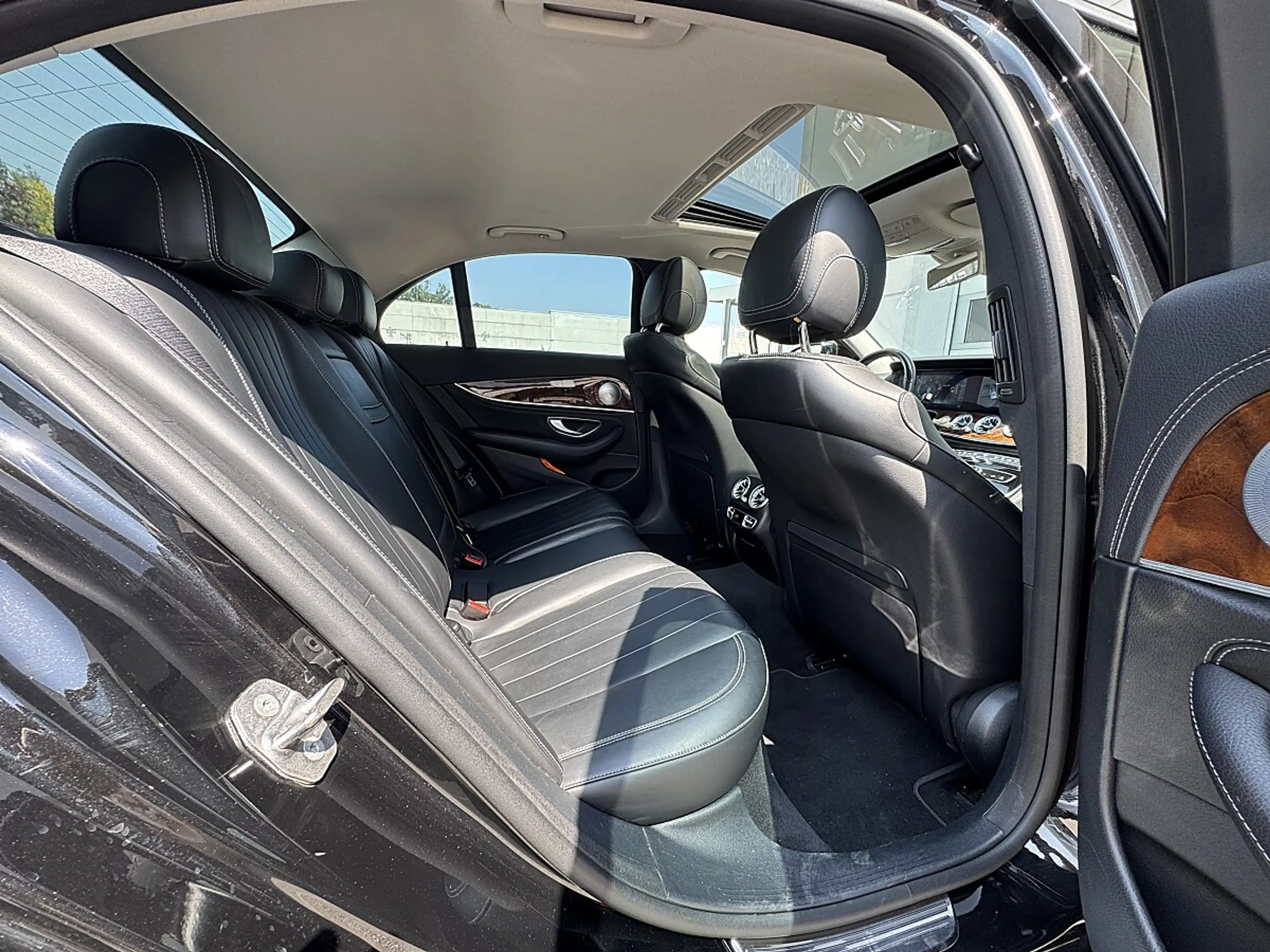 Mercedes-Benz E 350 d Aut. — photo 12