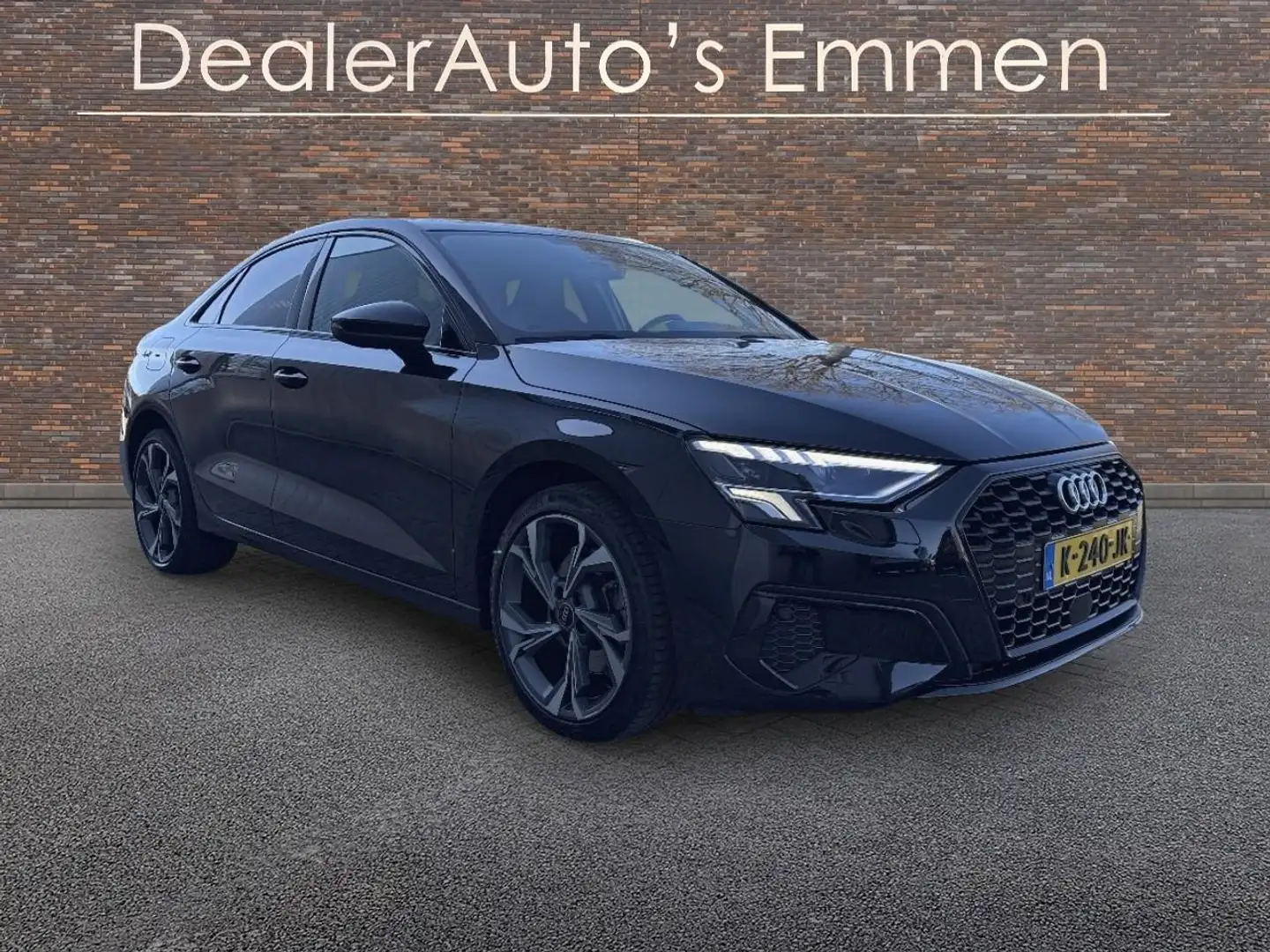 Audi A3 Limousine 30 TFSI ECC LMV SPORTSTOELEN NAVI LED Siyah - 1