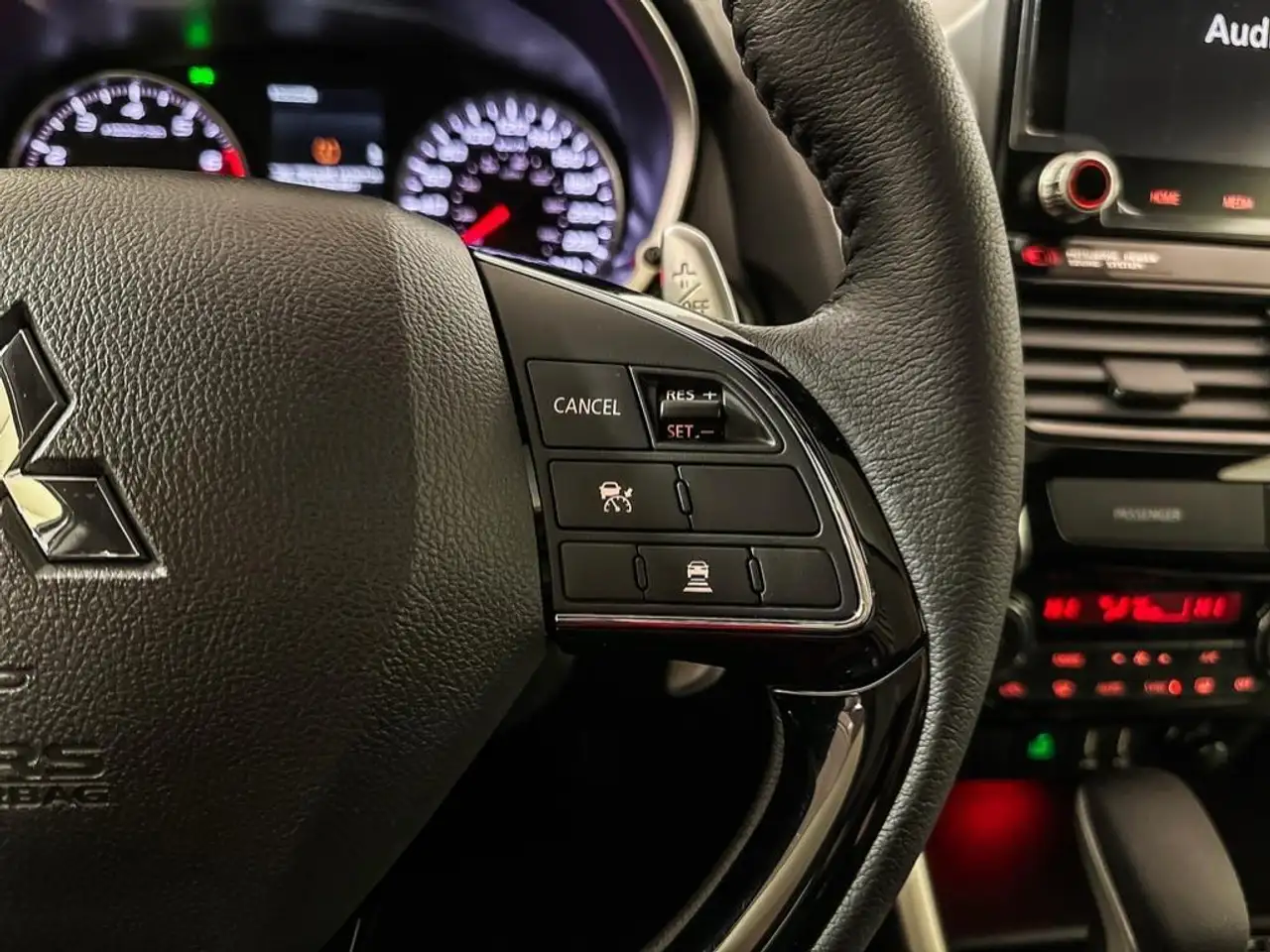 Mitsubishi Eclipse Cross снимка Mitsubishi Eclipse Cross