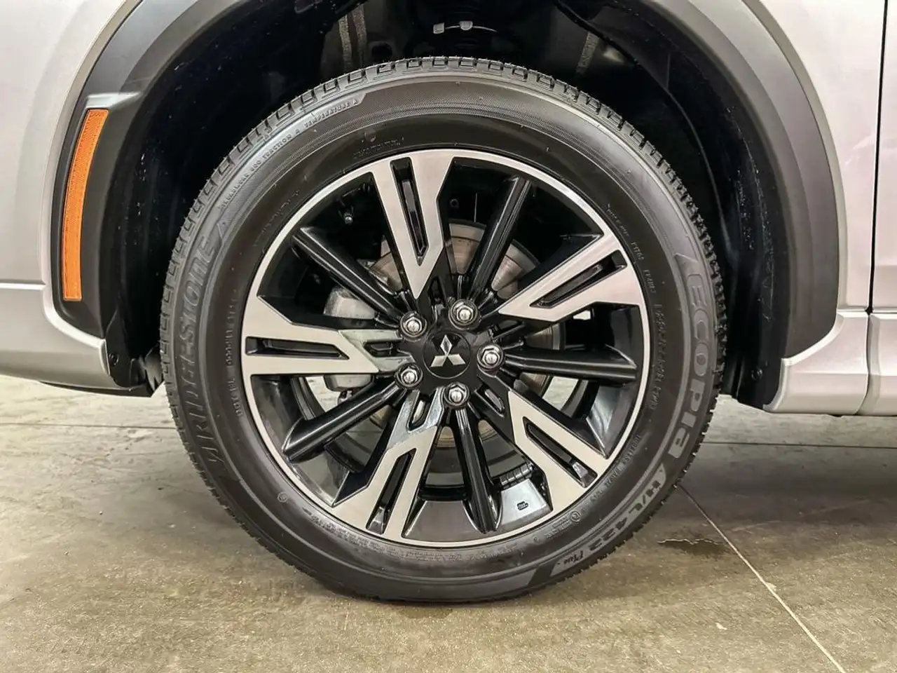 Mitsubishi Eclipse Cross снимка Mitsubishi Eclipse Cross