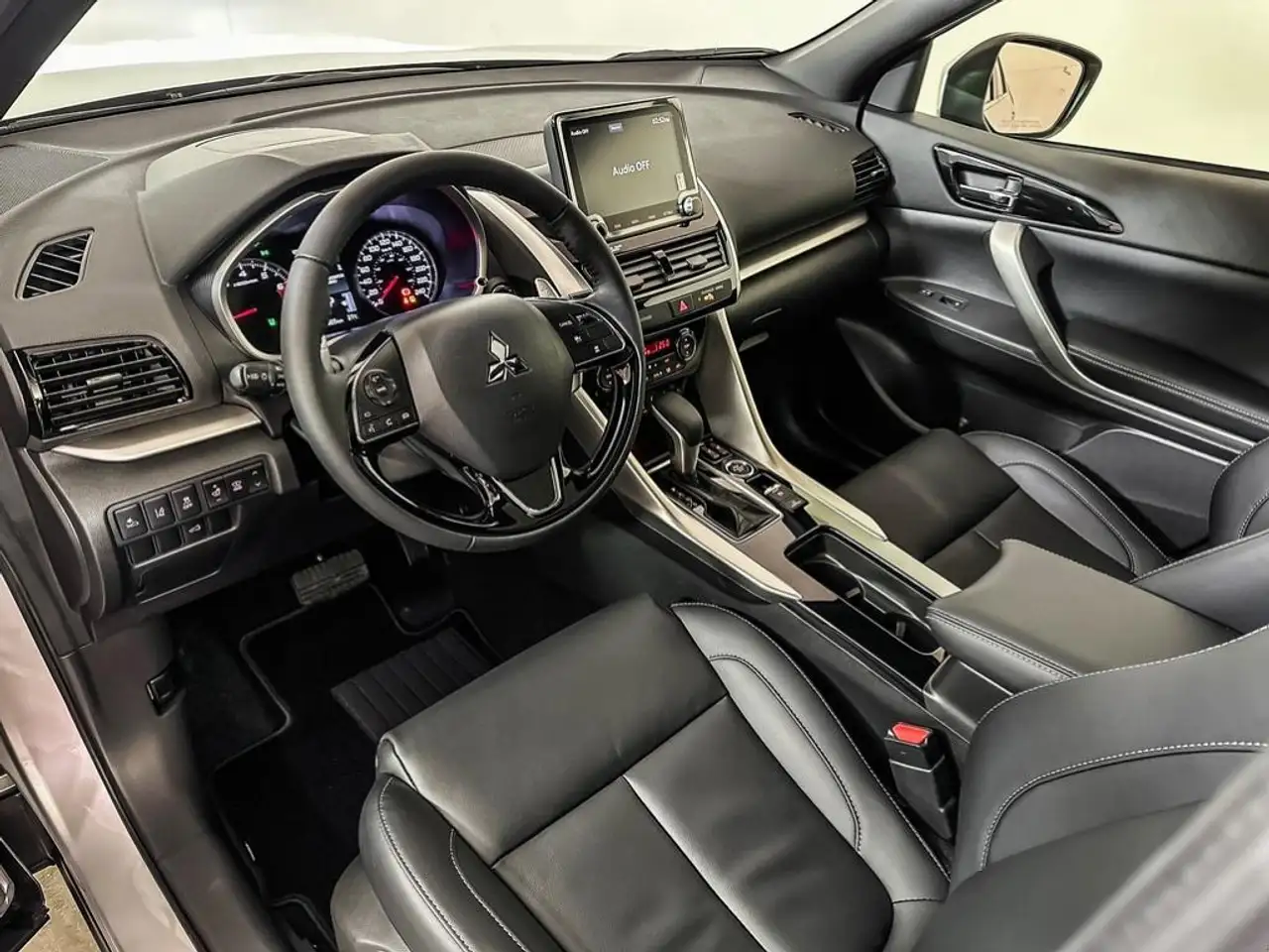 Mitsubishi Eclipse Cross снимка Mitsubishi Eclipse Cross