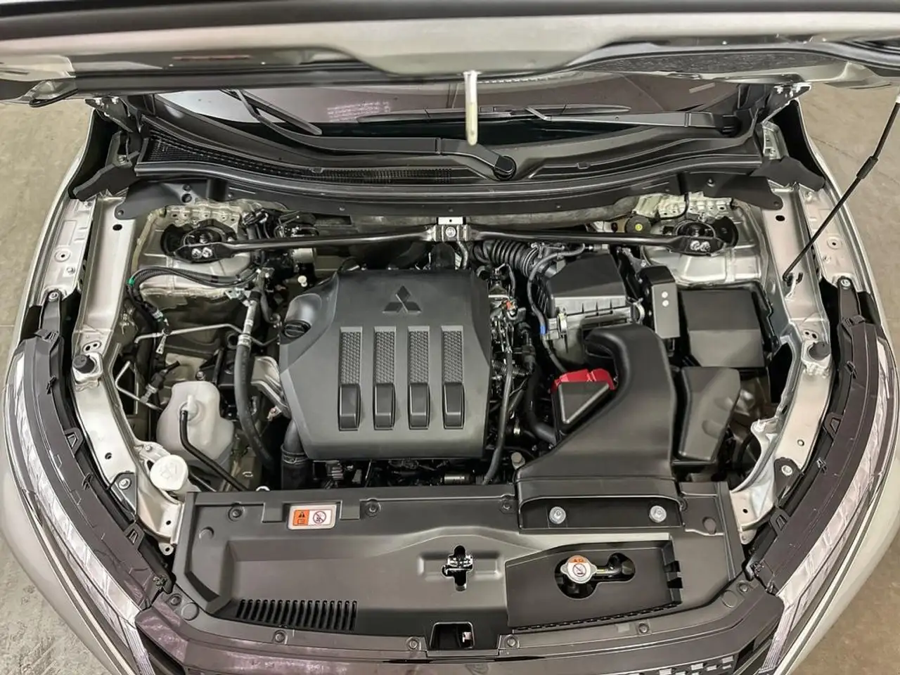 Mitsubishi Eclipse Cross снимка Mitsubishi Eclipse Cross