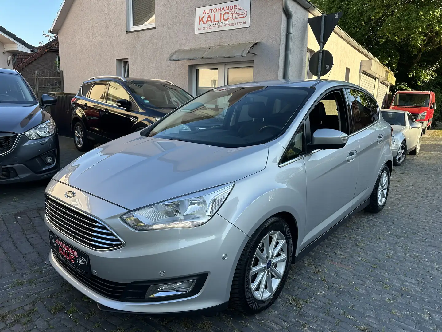 Ford C-Max Titanium Silber - 1