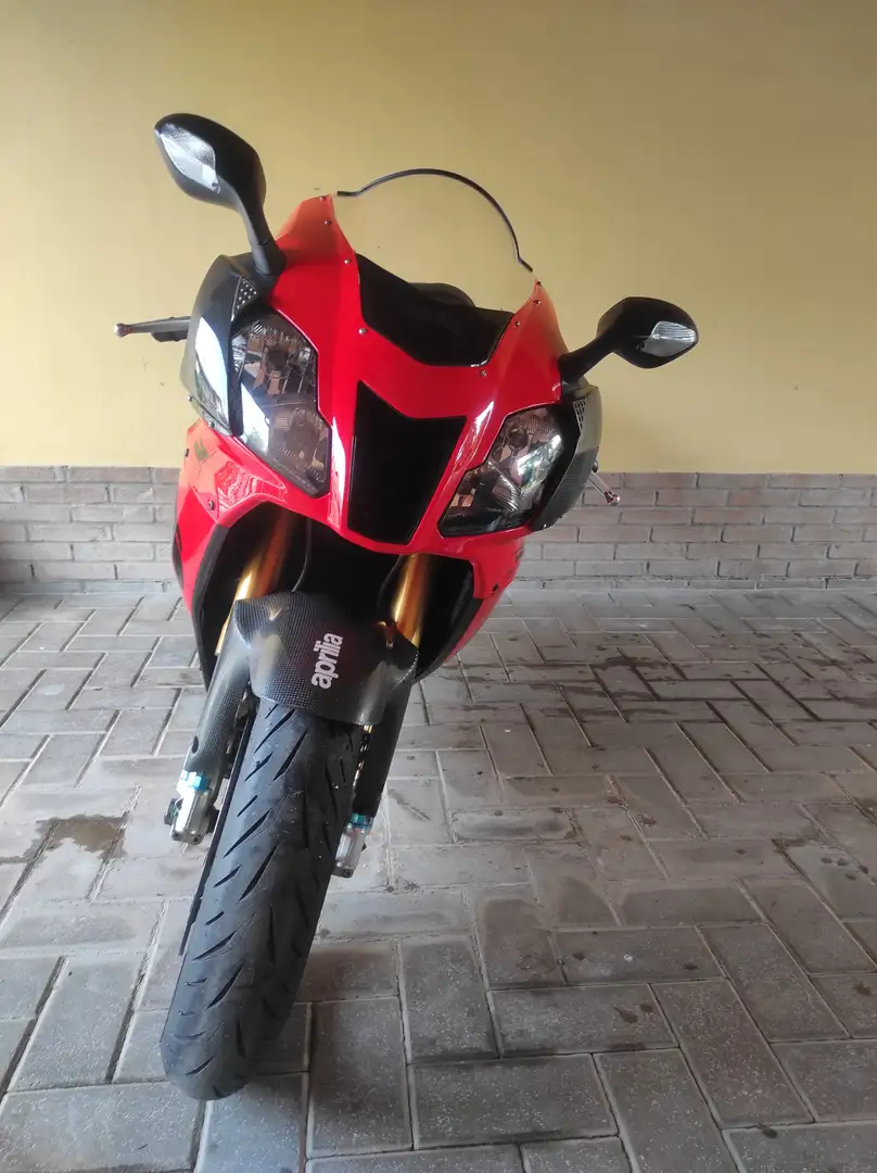 Aprilia RSV 1000 R Factory - 1
