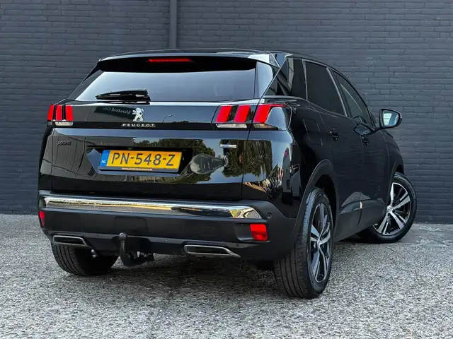 Peugeot 3008 view 4