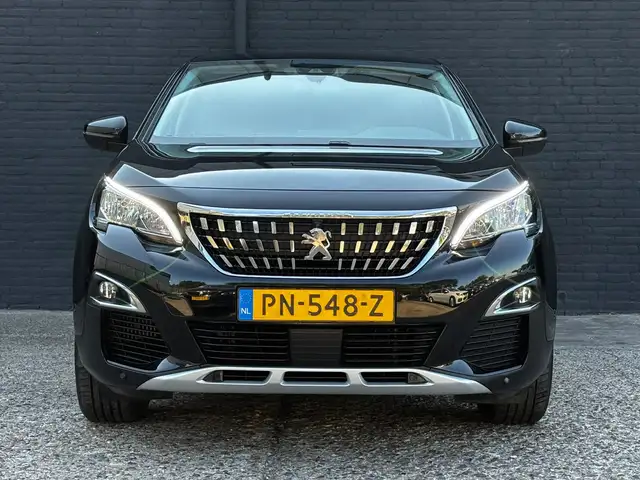 Peugeot 3008 view 3