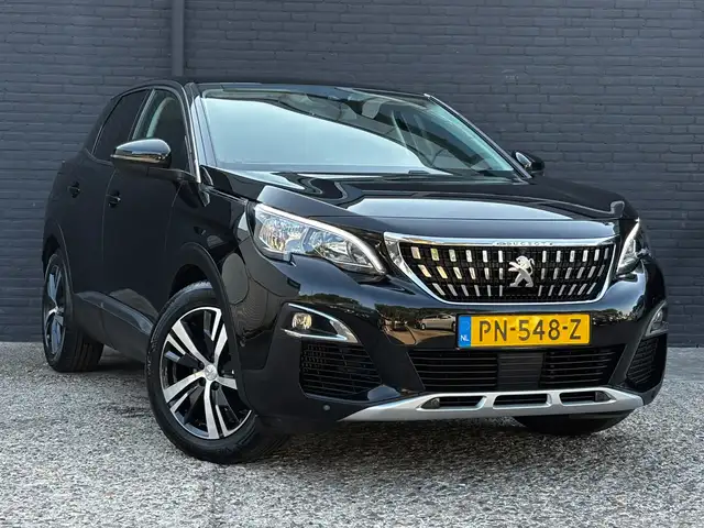 Peugeot 3008 view 2