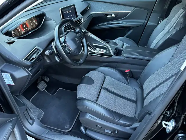 Peugeot 3008 view 13