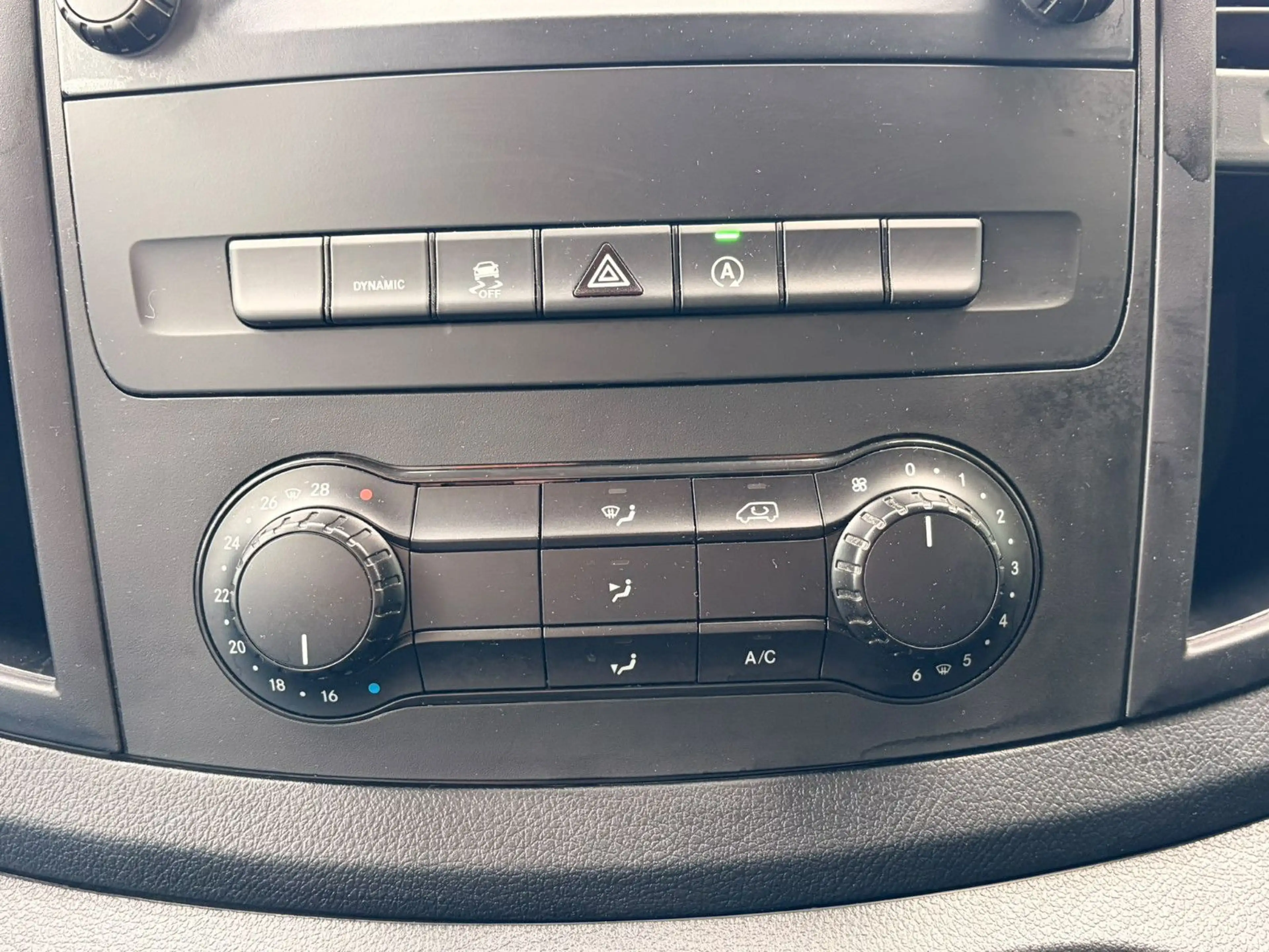 Mercedes-Benz Vito Kasten 114 CARPLAY TOTWINKEL PTC HEATER — photo 15