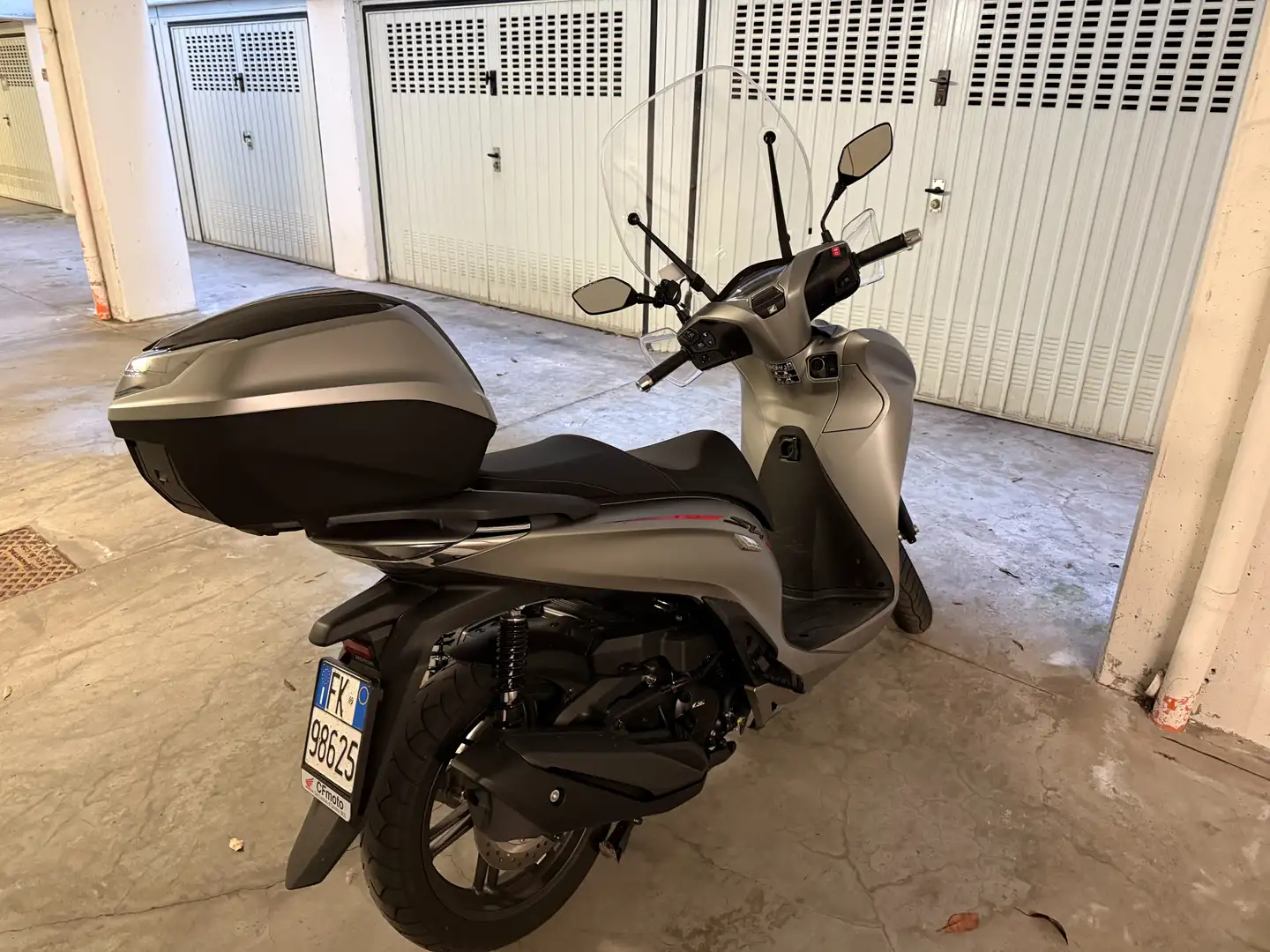Honda SH 350i Grigio - 2