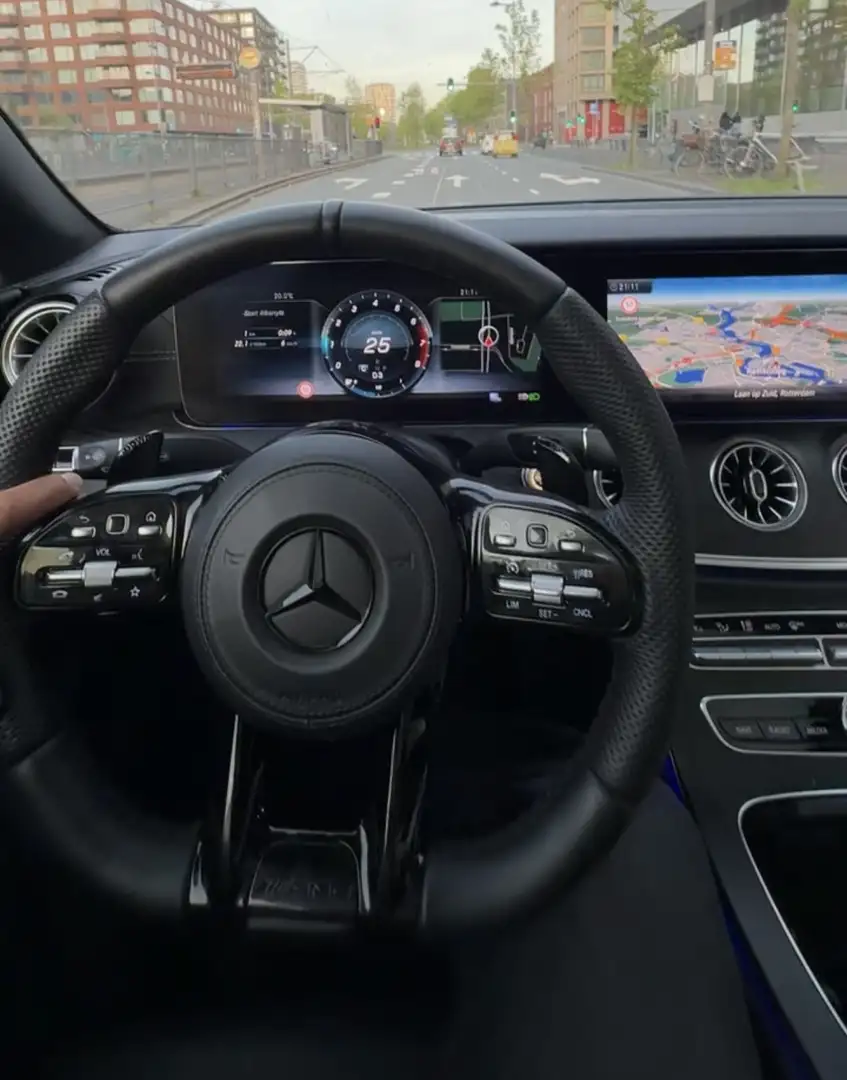 Mercedes-Benz E 200 - 2