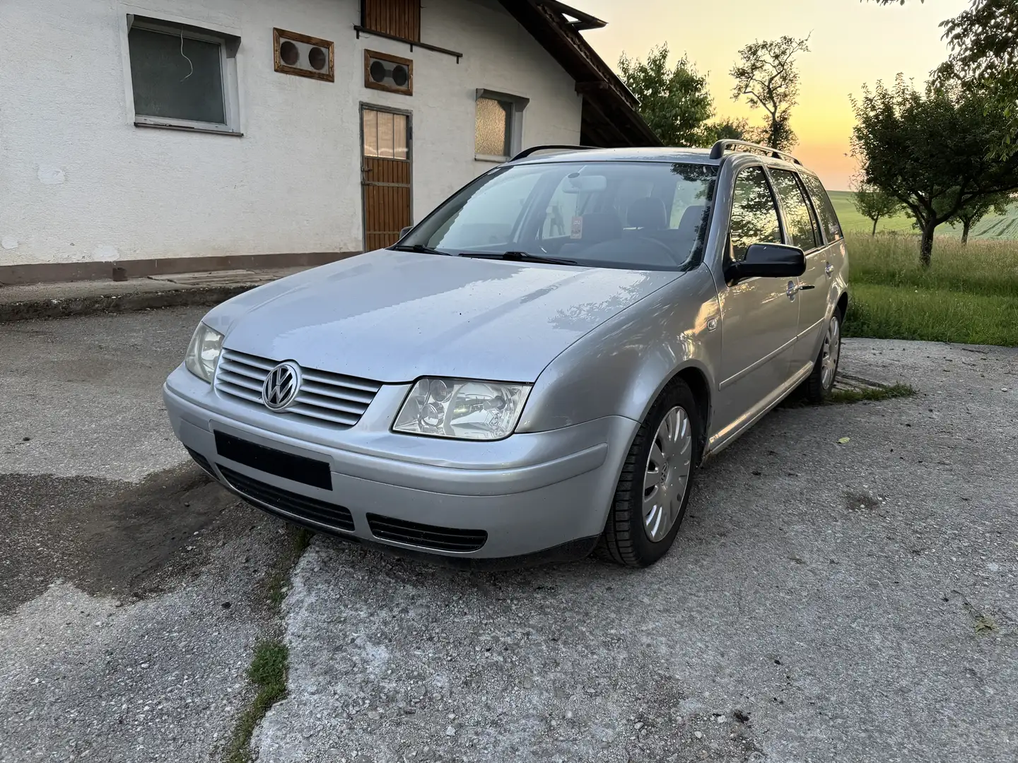 Volkswagen Bora Variant Trendline 1,9 TDI PD 4motion - 1