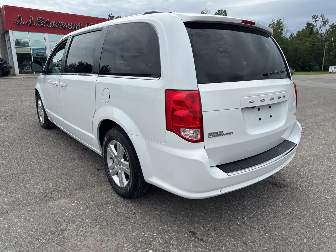 Dodge Grand Caravan photo Dodge Grand Caravan