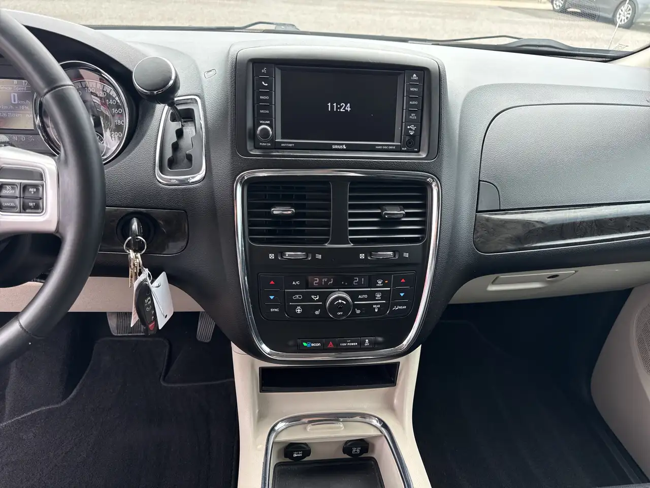 Dodge Grand Caravan photo Dodge Grand Caravan