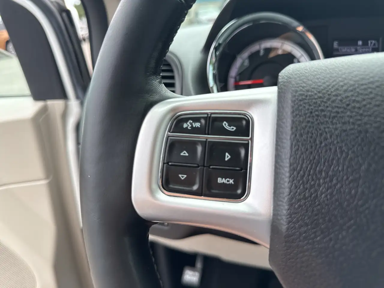 Dodge Grand Caravan photo Dodge Grand Caravan