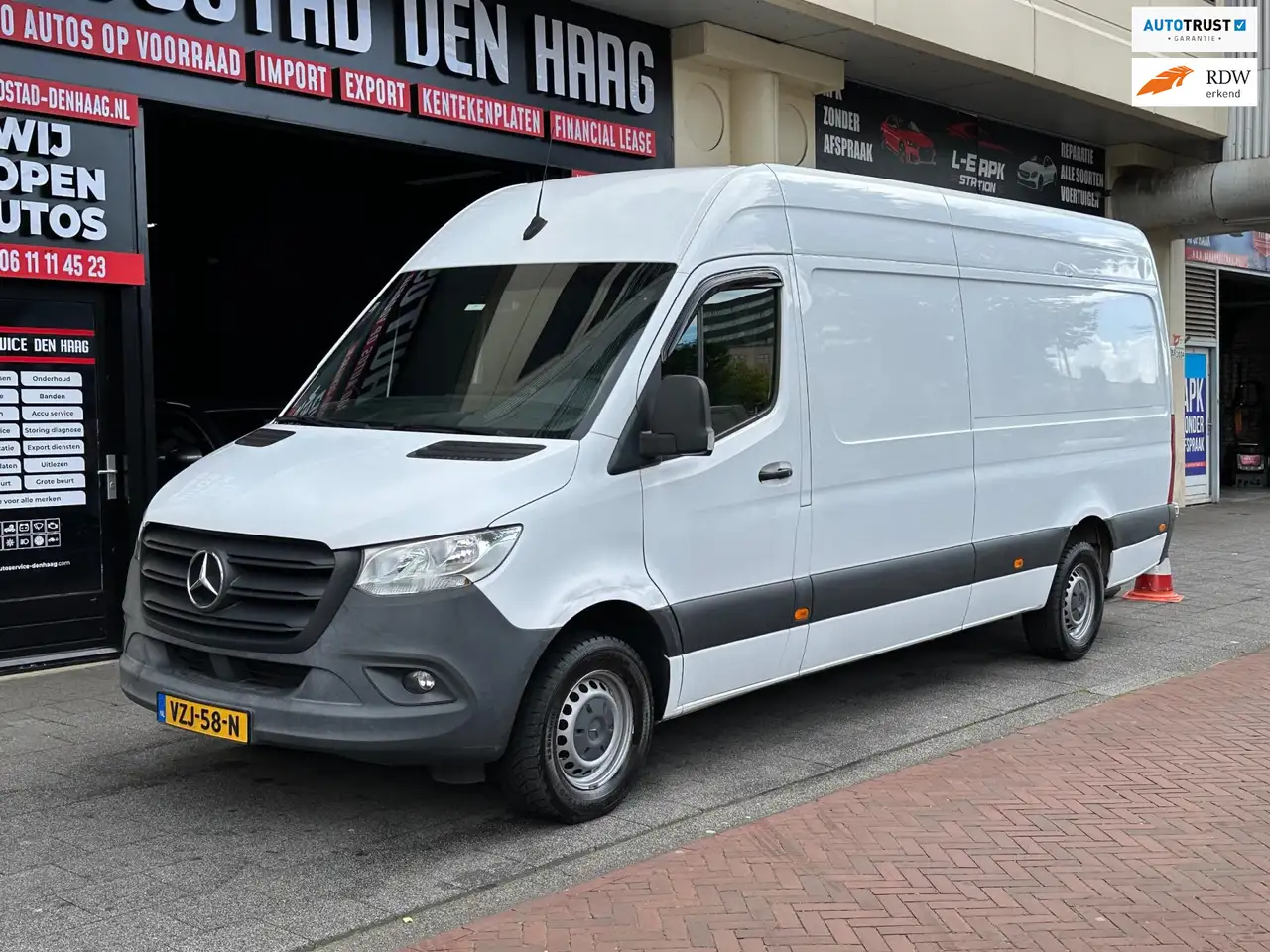Mercedes-Benz Sprinter