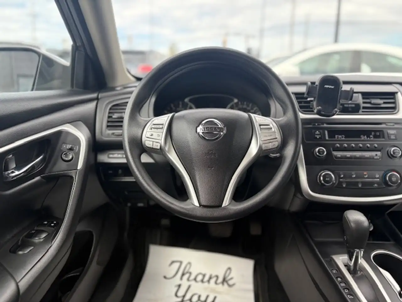 Nissan Altima снимка Nissan Altima