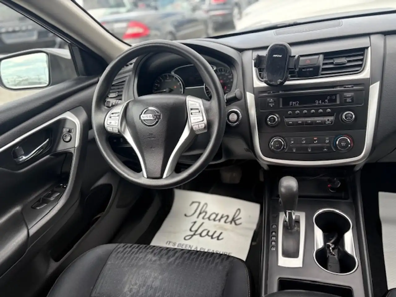 Nissan Altima снимка Nissan Altima