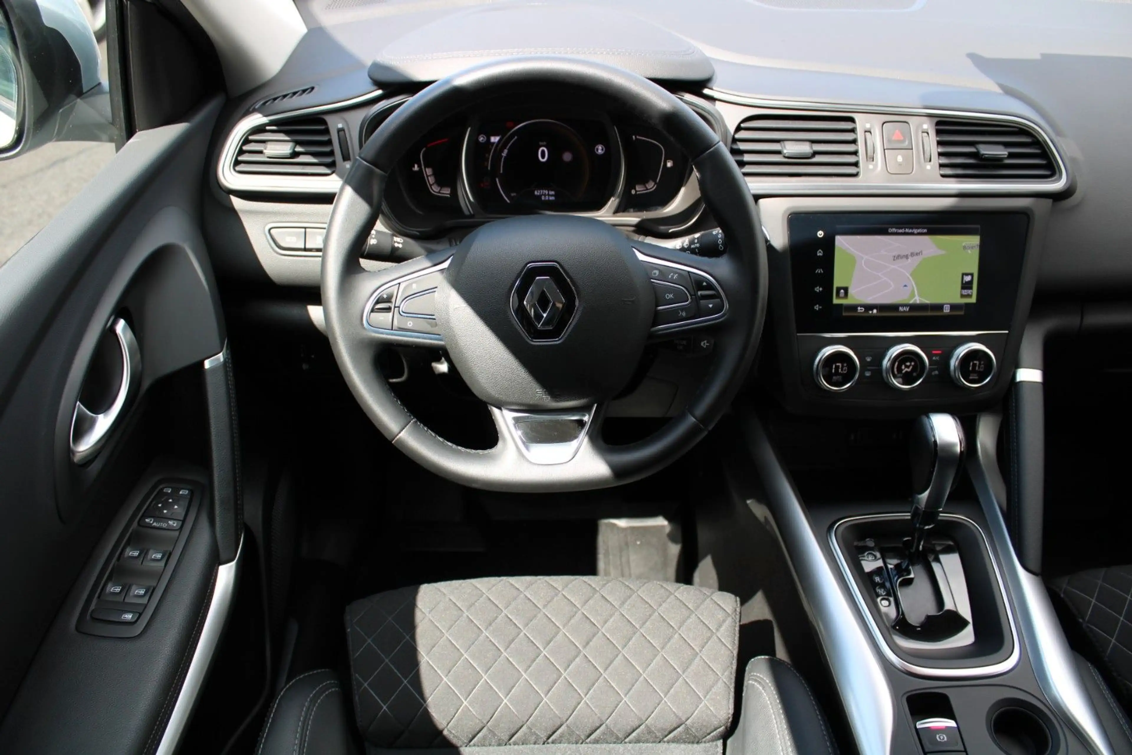 Renault Kadjar Techno Automatik RKAMERA NAVI LED CARPLAY — photo 13