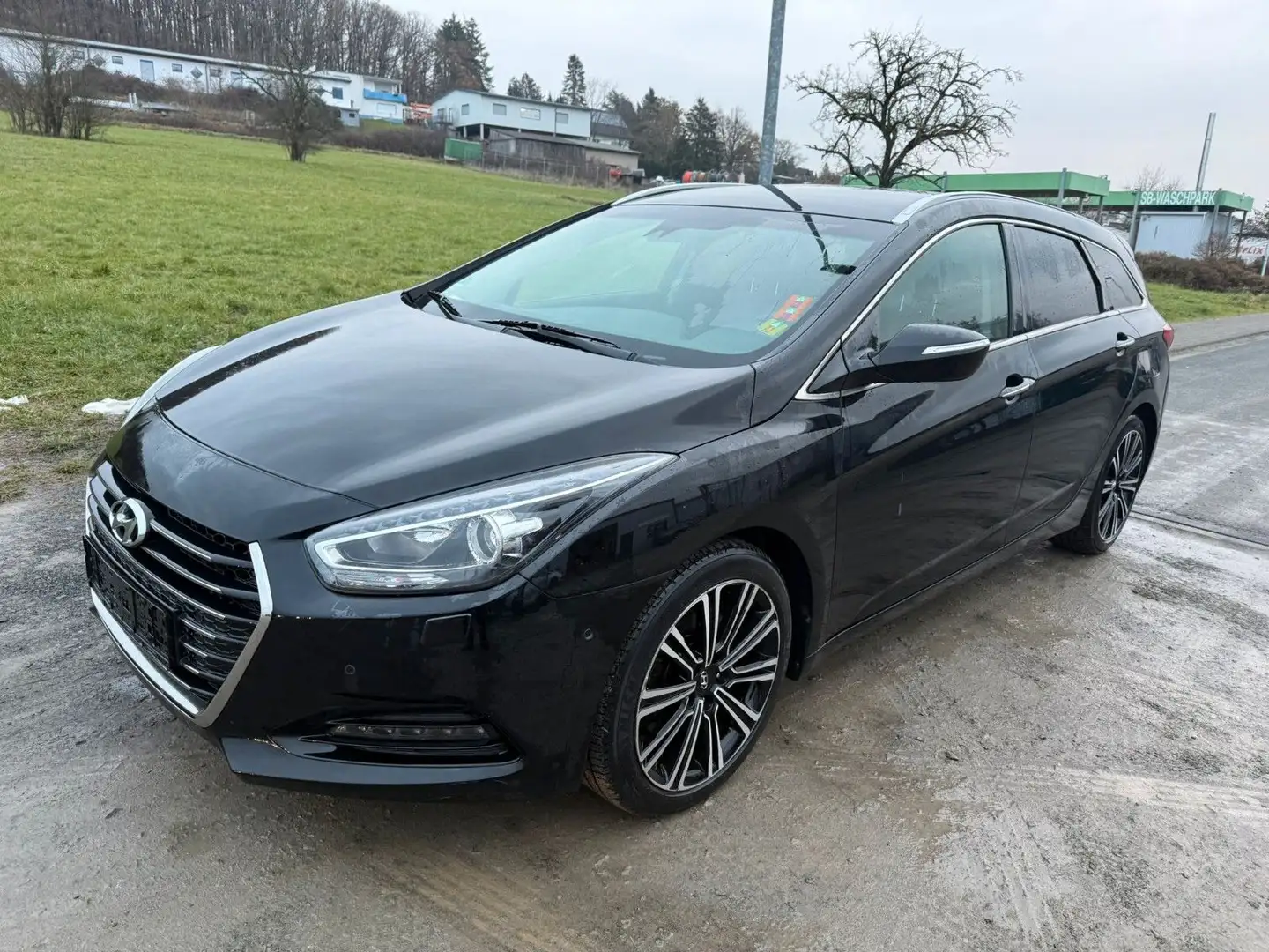Hyundai i40 cw Premium Schwarz - 2