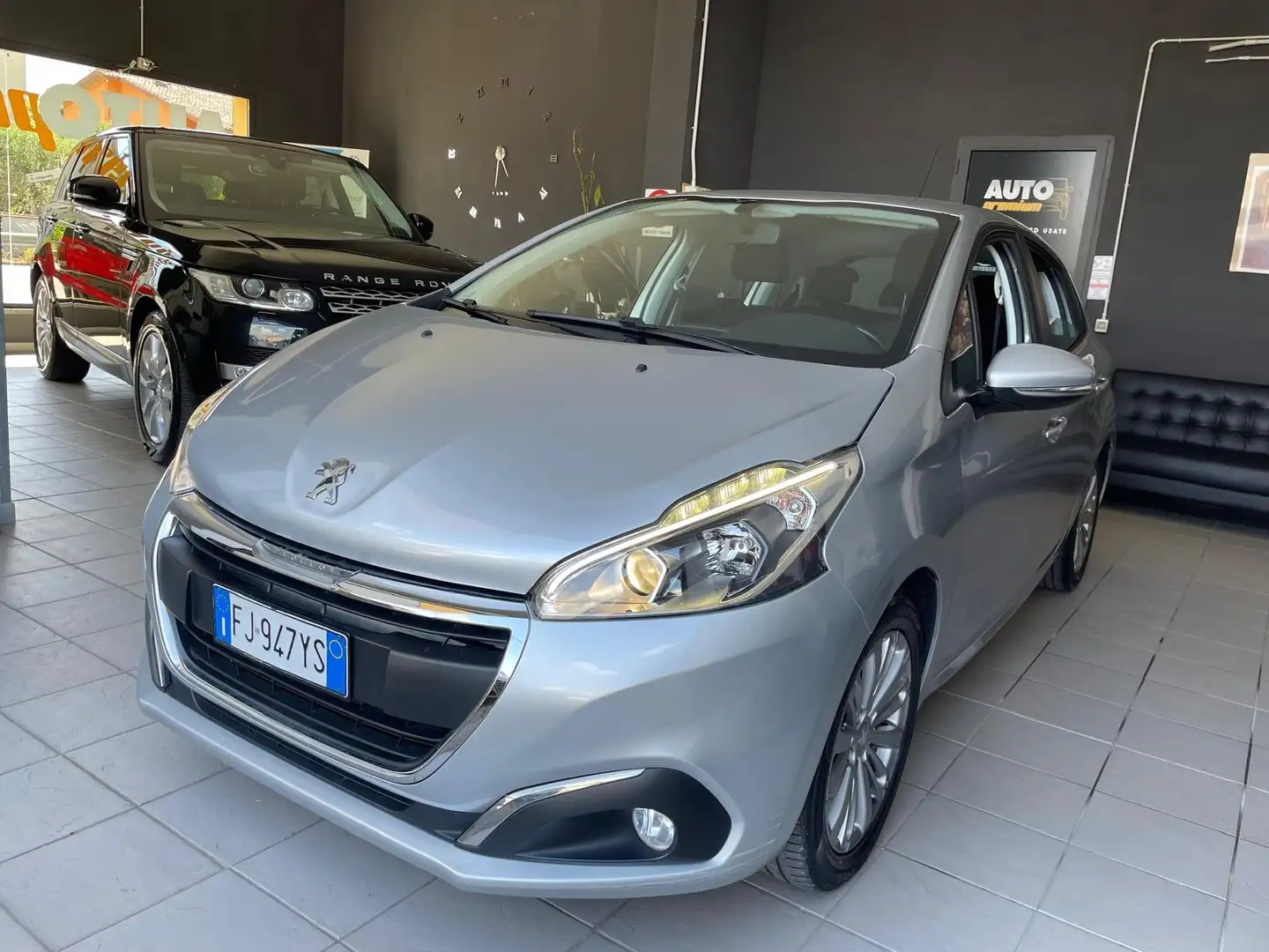 Peugeot 208 208 5p 1.2 puretech Allure 82cv(X NEOPATENTATI) Argintiu - 1