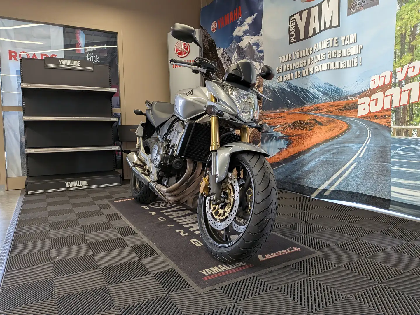 Honda Hornet - 2